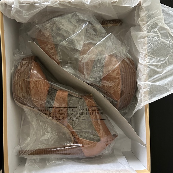 8.5 Michael Kors Heels - Picture 4 of 5